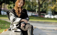 清纯校花第一夜献身老板